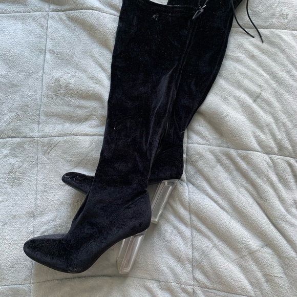 Knee high boots - Picture 1 of 2